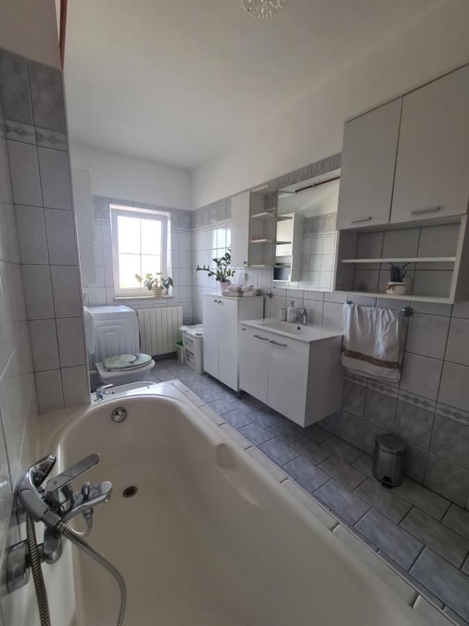 Apartmani Emily بولا المظهر الخارجي الصورة